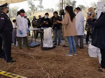 Realizan pesaje y quema del cargamento de cocaína récord hallado la semana pasada - Nacionales - ABC Color