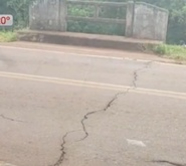 Puente agrietado causa temor en Carapeguá - Paraguay.com