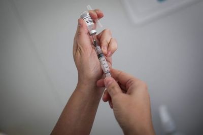 Covid-19: EE.UU. llega al 70 % de su población adulta con al menos una dosis de vacuna - Mundo - ABC Color