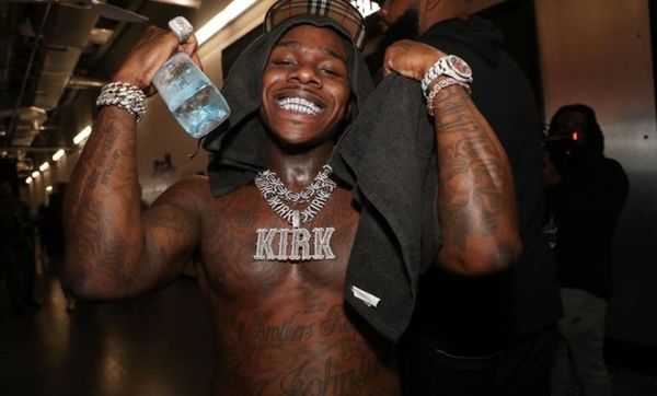 Diario HOY | Lollapalooza de EEUU elimina a rapero DaBaby por comentarios sobre el SIDA