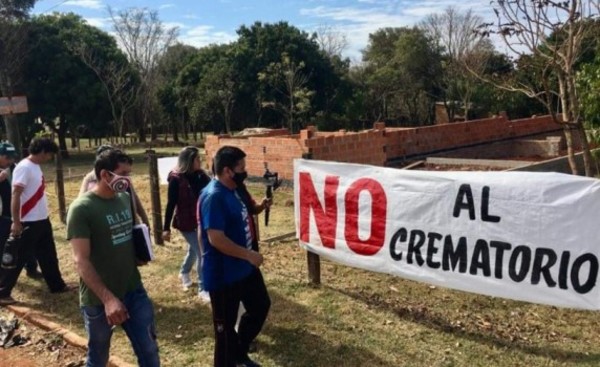 Vecinos se oponen a construcción de crematorio en Pdte. Franco