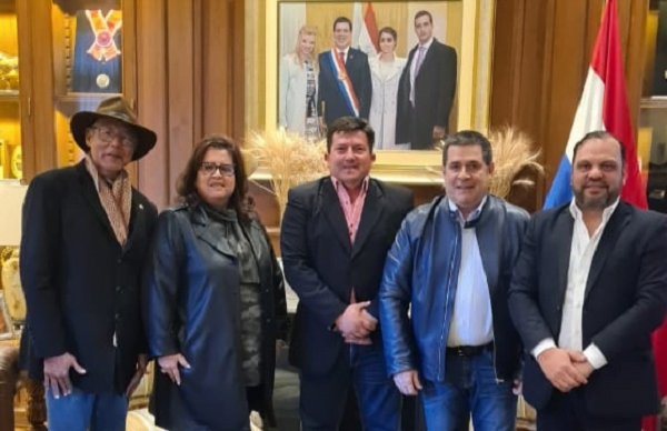 Logran la unidad del Partido Colorado en Repatriación - Noticiero Paraguay