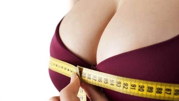 Atención chicas: Las vacunas anticovid de ARN Mensajero no hacen crecer los senos