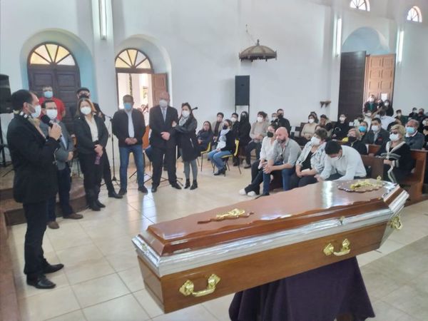Multitud acompañó sepelio del diputado Rodríguez y declaran duelo en San Pedro de Ycuamandyyú - Nacionales - ABC Color