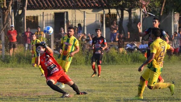 Vecinos de Luque y un club de fútbol enfrentados por uso de plaza pública