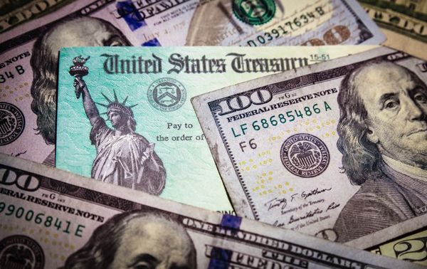 Cae el rendimiento de bonos del Tesoro americano, ante debilitamiento del sector industrial - MarketData