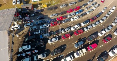 La Nación / Segunda dosis: en el Rubén Dumot ya vacunaron al 65% de los previstos para hoy