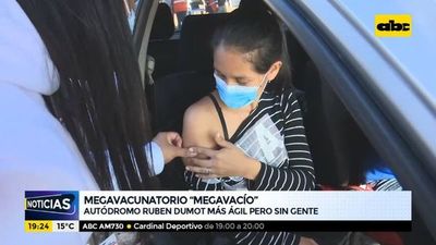Megavacunatorio “megavacío” - ABC Noticias - ABC Color