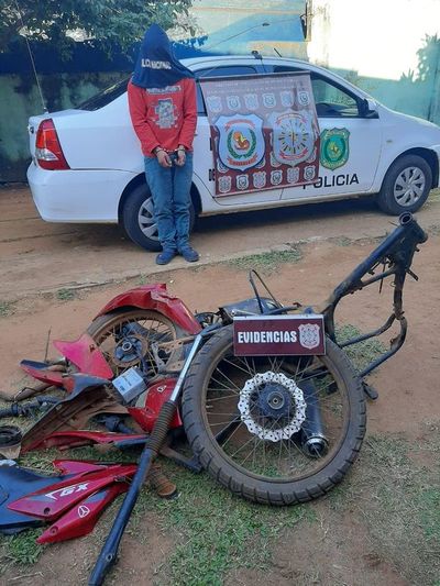 Cae presunto ladrón y recuperan motocicleta en pleno desarme - Nacionales - ABC Color