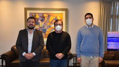 Duarte Frutos  advirtió a Cartes que ni Stroessner pudo    doblegar a la ANR