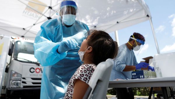 Variante delta y falta de vacunas ponen a Florida en crisis