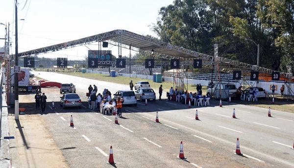 Unas 545.000 personas deben recibir durante la semana su segunda dosis - Nacionales - ABC Color