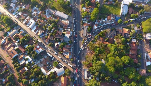 Calles de desvío con baches y sin señales en Tres Bocas