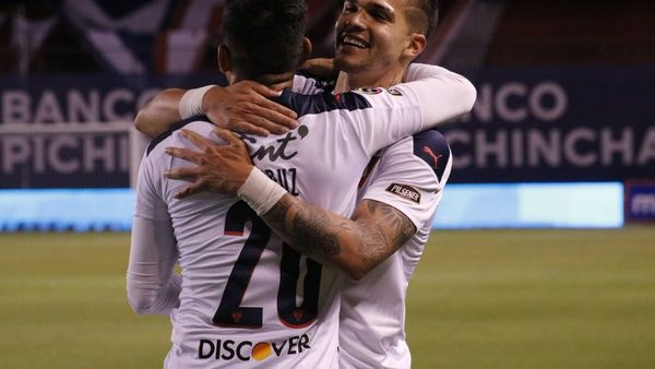 Luis Amarilla comanda goleada de Liga de Quito