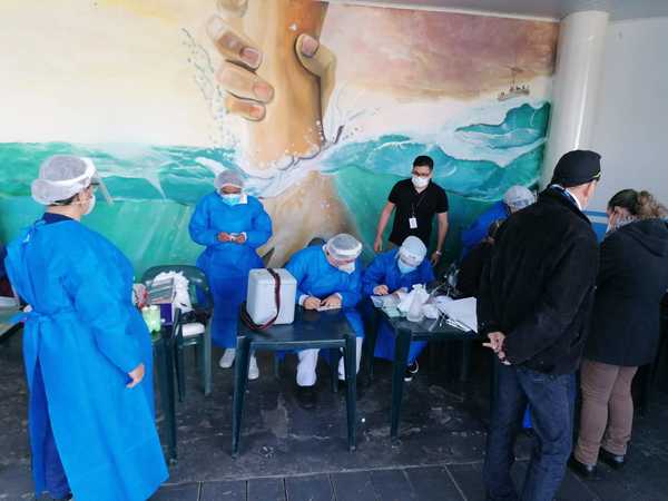 Más de 600 internos de Tacumbú se vacunan hoy contra el COVID-19