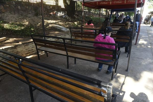 Asistencia para segunda dosis sigue siendo muy baja - Nacionales - ABC Color