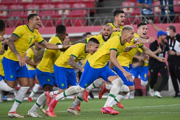 Brasil y España irán por el oro olímpico en fútbol