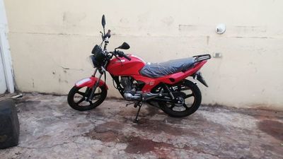 Sacó una moto para trabajar como delivery y le robaron