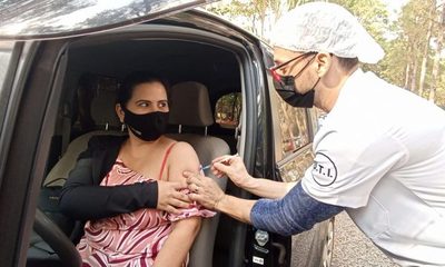 Vacunas AstraZneca donadas por España llegarán al país este jueves