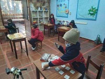 Padres deben autorizar que sus hijos tengan clases presenciales - Nacionales - ABC Color