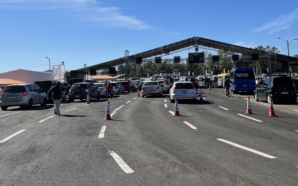 30 mil personas no acudieron a vacunatorios para recibir segundas dosis este lunes