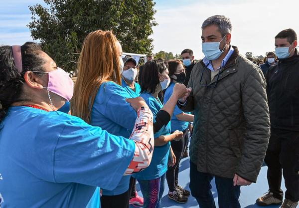 Ñeembucú recibe aportes para fortalecer la salud, educación y producción