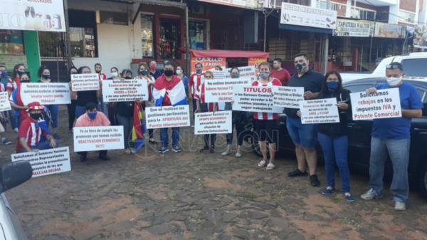 Diario HOY | Comerciantes de frontera exigen a Hacienda cobrar subsidio pendiente
