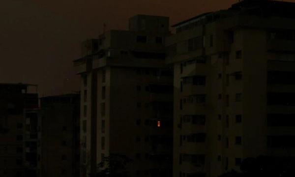 Crisis en Venezuela: solo el 1,1% de los venezolanos no sufrió cortes eléctricos en sus hogares – Prensa 5