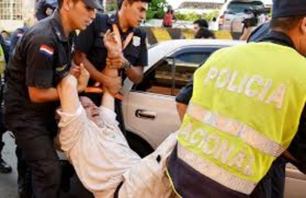 Sobreseen a Payo Cubas y “Kelembú” por pintata frente a la casa de Díaz Verón