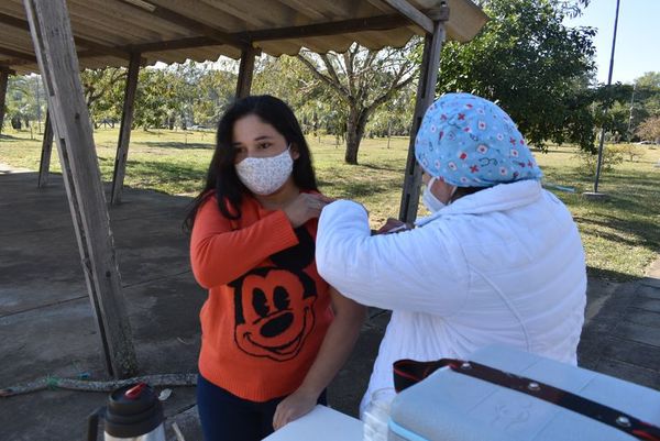 Preocupa poca concurrencia en vacunatorios de Ayolas - Nacionales - ABC Color