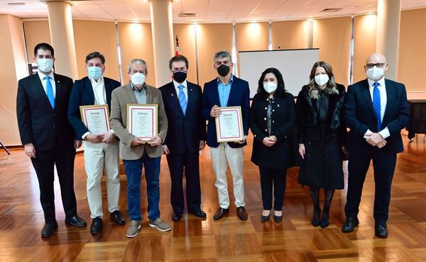 Artistas visuales serán embajadores del Paraguay en Expo de Dubái - Artes Plásticas - ABC Color