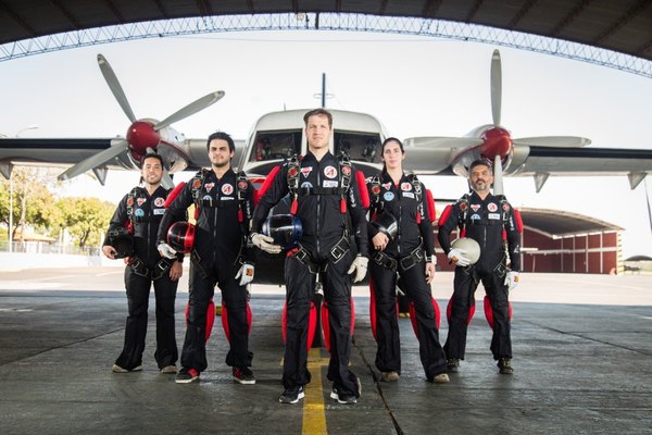 Adventure Flyers lleva la bandera de Paraguay en el Mundial de Paracaidismo
