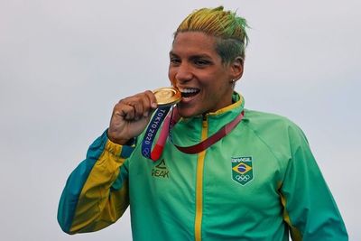 La brasileña Ana Marcela Cunha campeona olímpica de natación en aguas abiertas - Polideportivo - ABC Color
