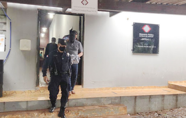 Policía y guardia muertos, y un agente desaparecido tras ataque terrorista