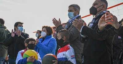 La Nación / SND: inauguran plaza deportiva en Pilar