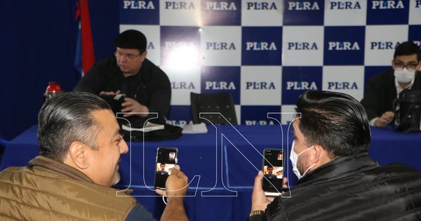 La Nación / Durante una caldeada sesión el PLRA eligió a su mesa directiva