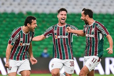 Crónica / ADIÓS A OTRA COPA