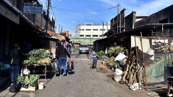 Mercado N° 4, una bomba de tiempo con obras  paralizadas hace un año