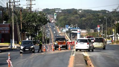 Las obras del túnel en Tres Bocas afectan los negocios y la circulación