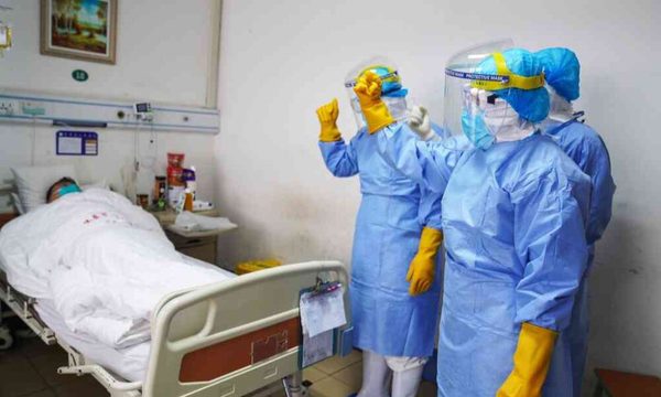 Más de 300 nuevos contagios y casi 50 fallecidos por COVID-19