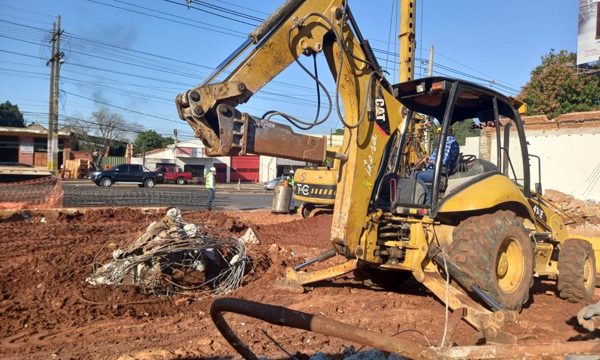 Quejas, falta de señalización y desvíos en inicio de obras en Tres Bocas