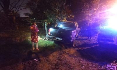 Joven borracho atropelló muralla en Franco