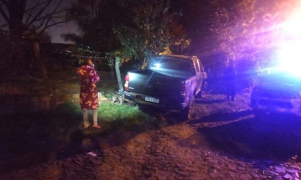 Joven borracho atropelló muralla en Franco
