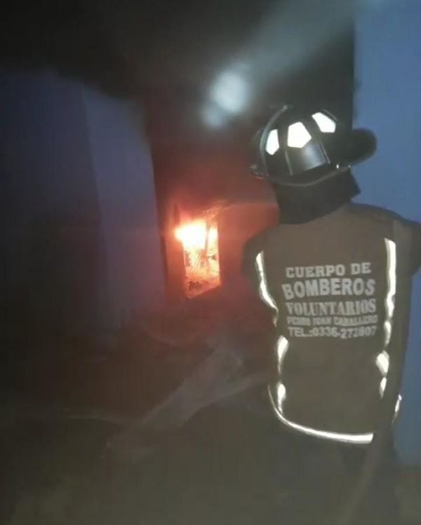 Hombre habría incendiado inquilinato de su ex pareja