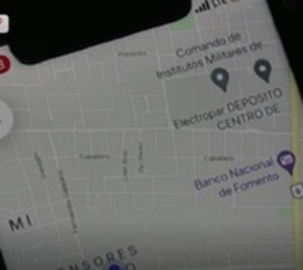 Asaltante se hace pasar por pasajero y roba el auto a joven conductora - Paraguay.com