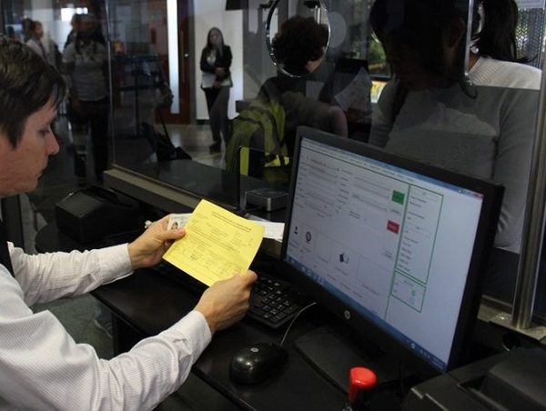 Multarán a viajeros que no cumplieron el protocolo sanitario · Radio Monumental 1080 AM