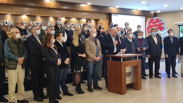 Diario HOY | Empresarios en pie de guerra contra políticos: “No se metan en el área del sector privado”
