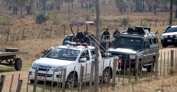 La Nación / Forense confirma que los policías “fueron rematados” con disparos de corta distancia