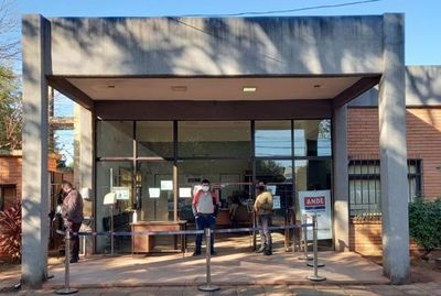 Delincuentes se alzan con G. 406 millones, armas y un vehículo tras asalto a oficina de la ANDE | Ñanduti