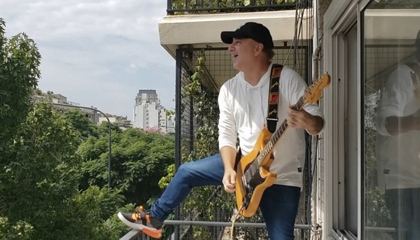 Christian Puga el creador del célebre hit de los 90, "La Rubia del avión" habló con nuestro portal - Teleshow